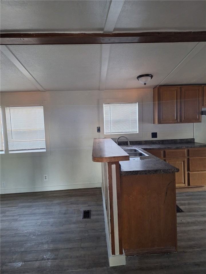 4655 Sharpsburg Rd - Photo 3 of 7