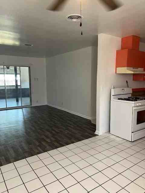 3405 Laguna Shores Rd - Photo 3 of 13