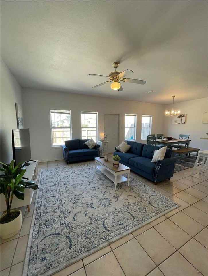 15437 Palmira Ave Apt A - Photo 3 of 17