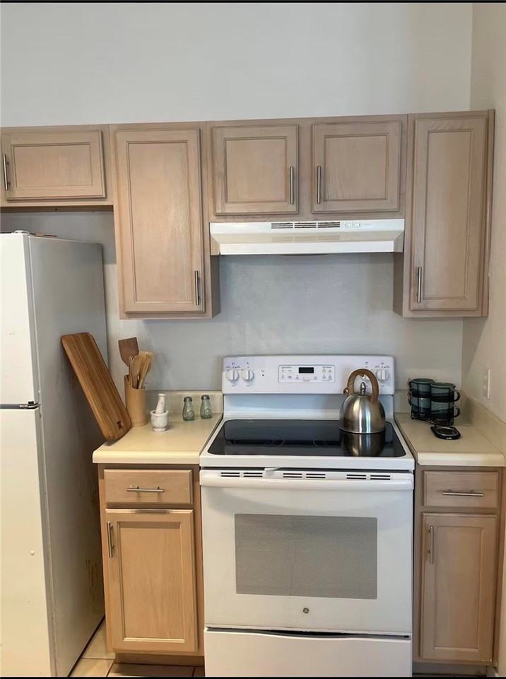 15437 Palmira Ave Apt A - Photo 7 of 17