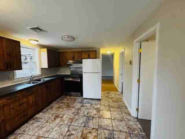 470 E Falmouth Hwy Apt A - Photo 4 of 13