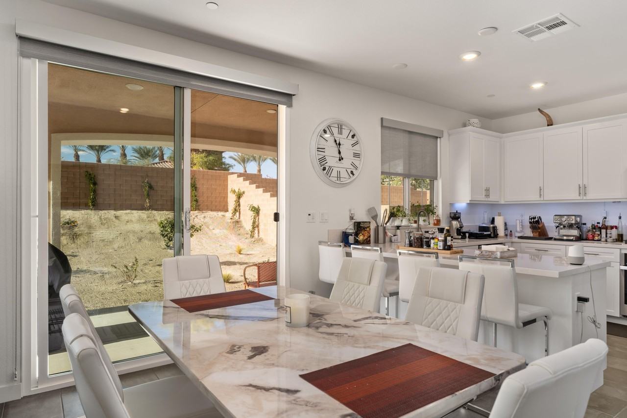 35515 Bains Ave - Photo 6 of 47