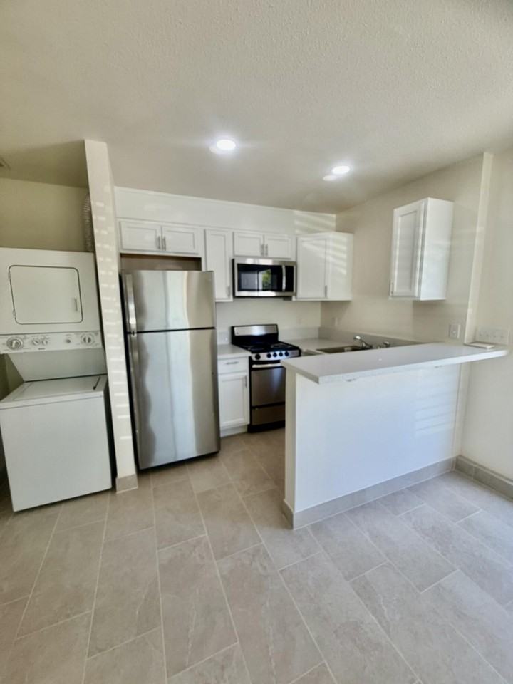 52443 Tripoli Way Unit B - Photo 3 of 8