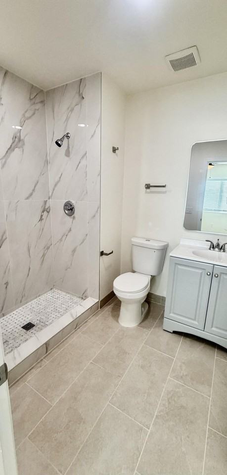 52443 Tripoli Way Unit B - Photo 7 of 8