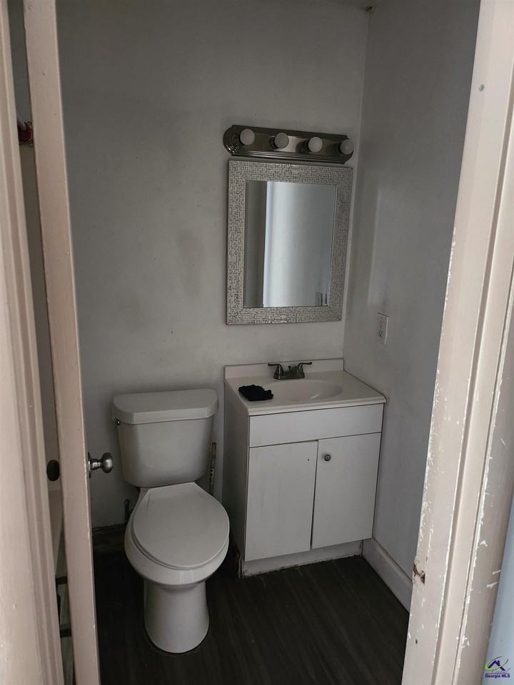 216 Tabor Dr - Photo 7 of 9