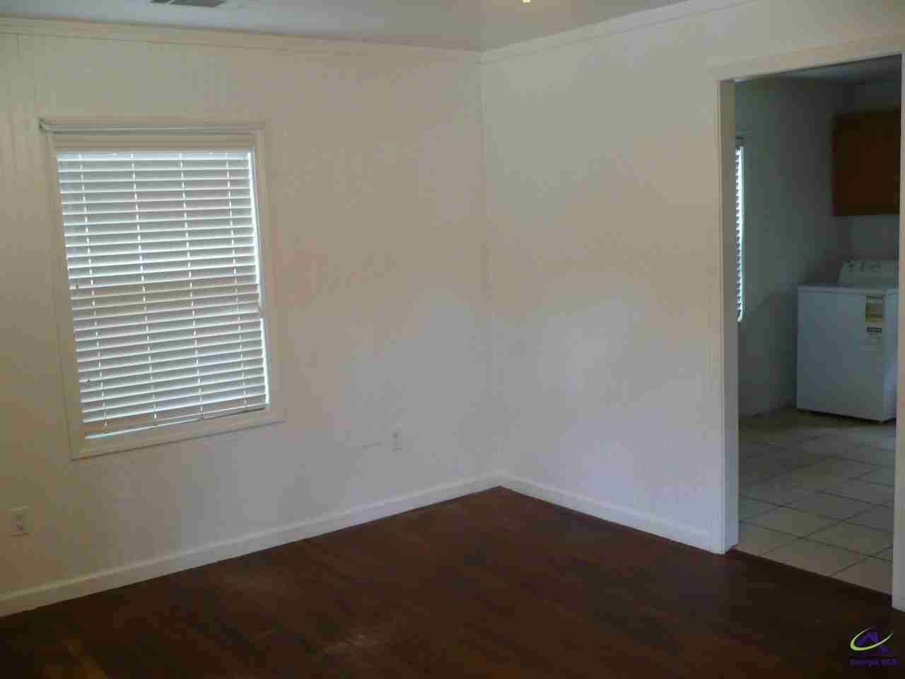 1325 Laura Ave - Photo 2 of 13