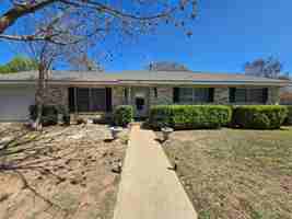 featured image of 106 Broadmoor Dr