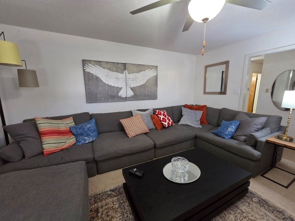 106 Broadmoor Dr - Photo 5 of 21