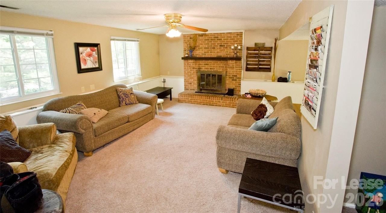 1635 Van Dyke Dr - Photo 2 of 25