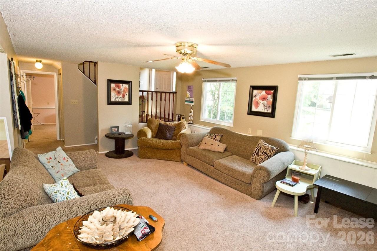 1635 Van Dyke Dr - Photo 3 of 25