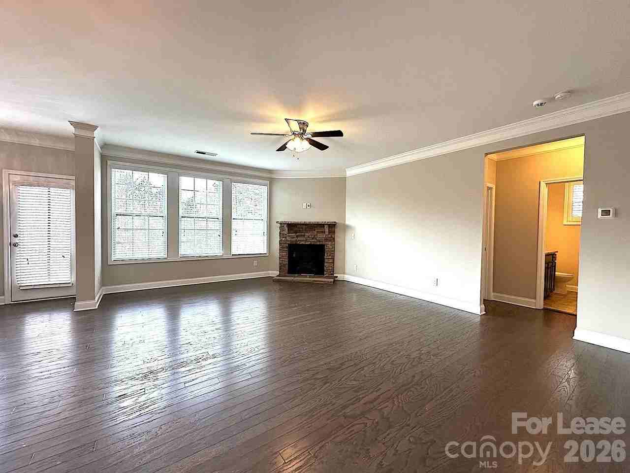 9407 Inverness Bay Rd - Photo 6 of 39