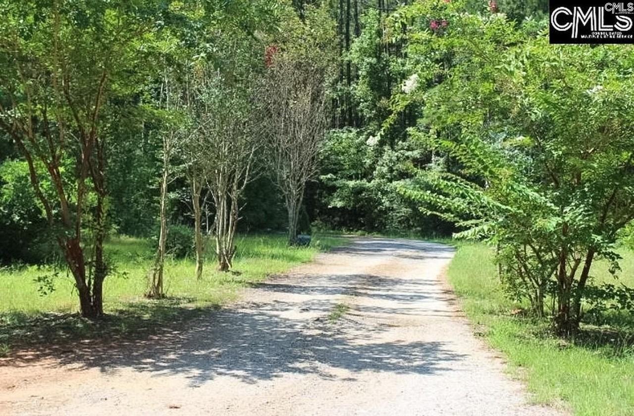 1253 Winterwood Rd - Photo 2 of 10