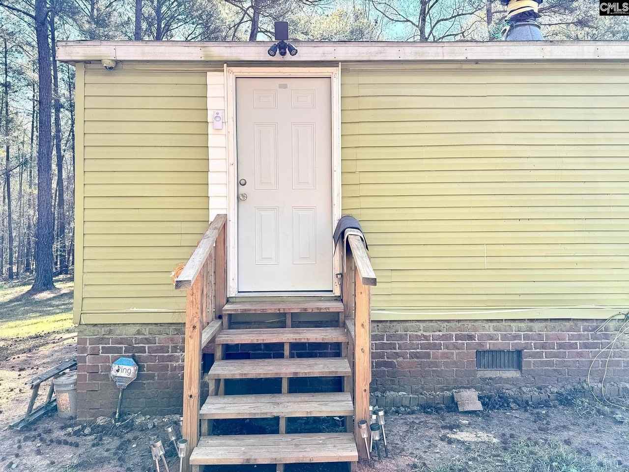 1253 Winterwood Rd - Photo 4 of 10