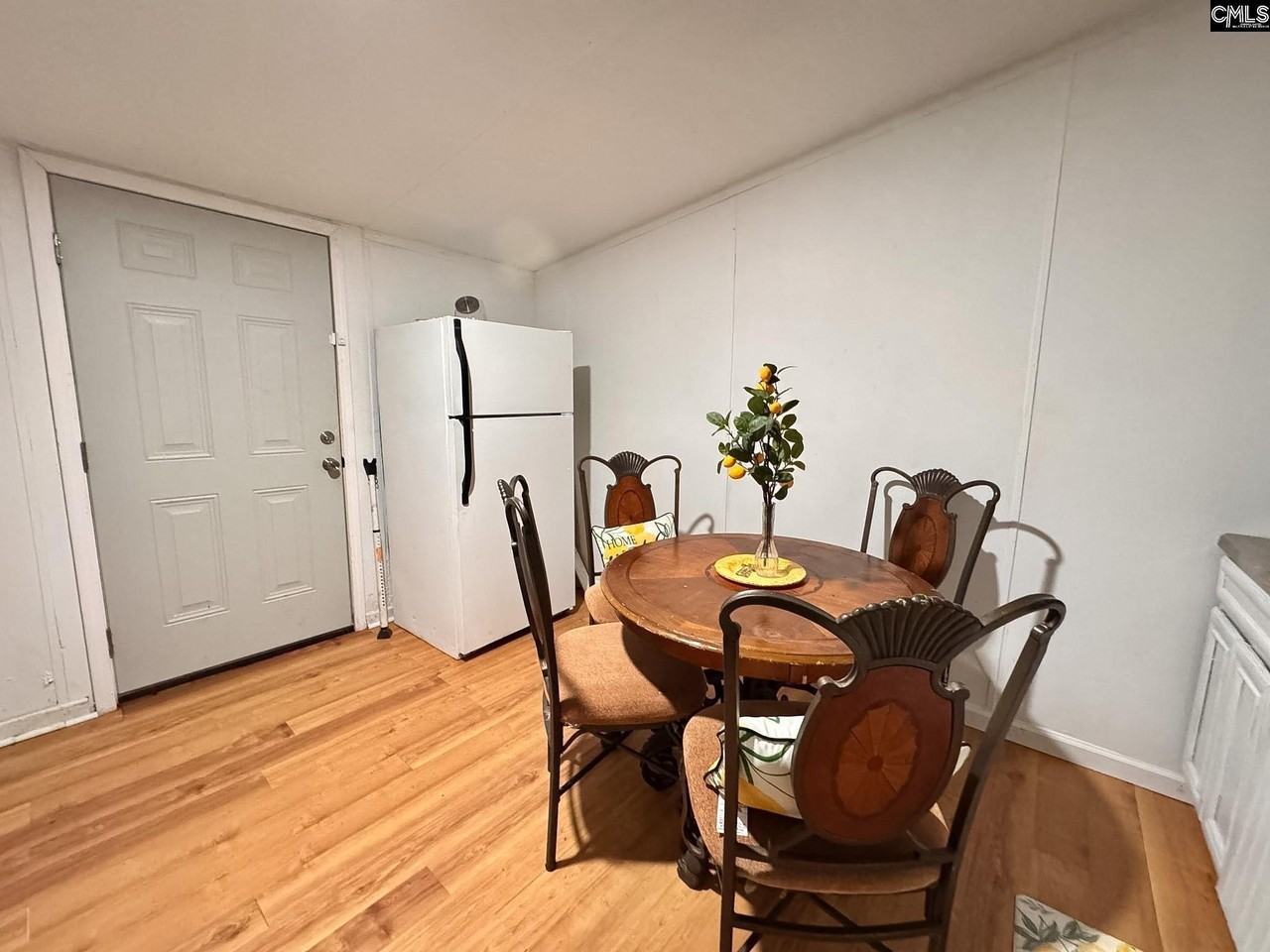 1253 Winterwood Rd - Photo 6 of 10