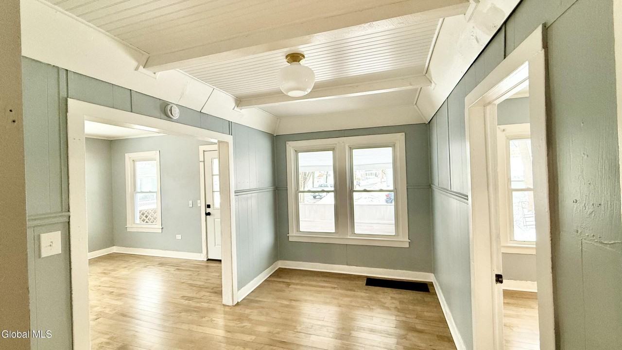 173 Bay St Unit 2 - Photo 3 of 26