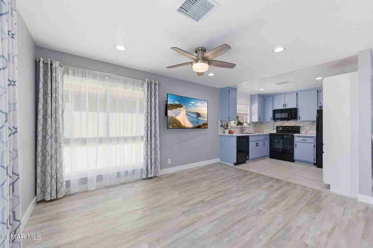 254 Sequoia Ct Apt 36 - Photo 3 of 50