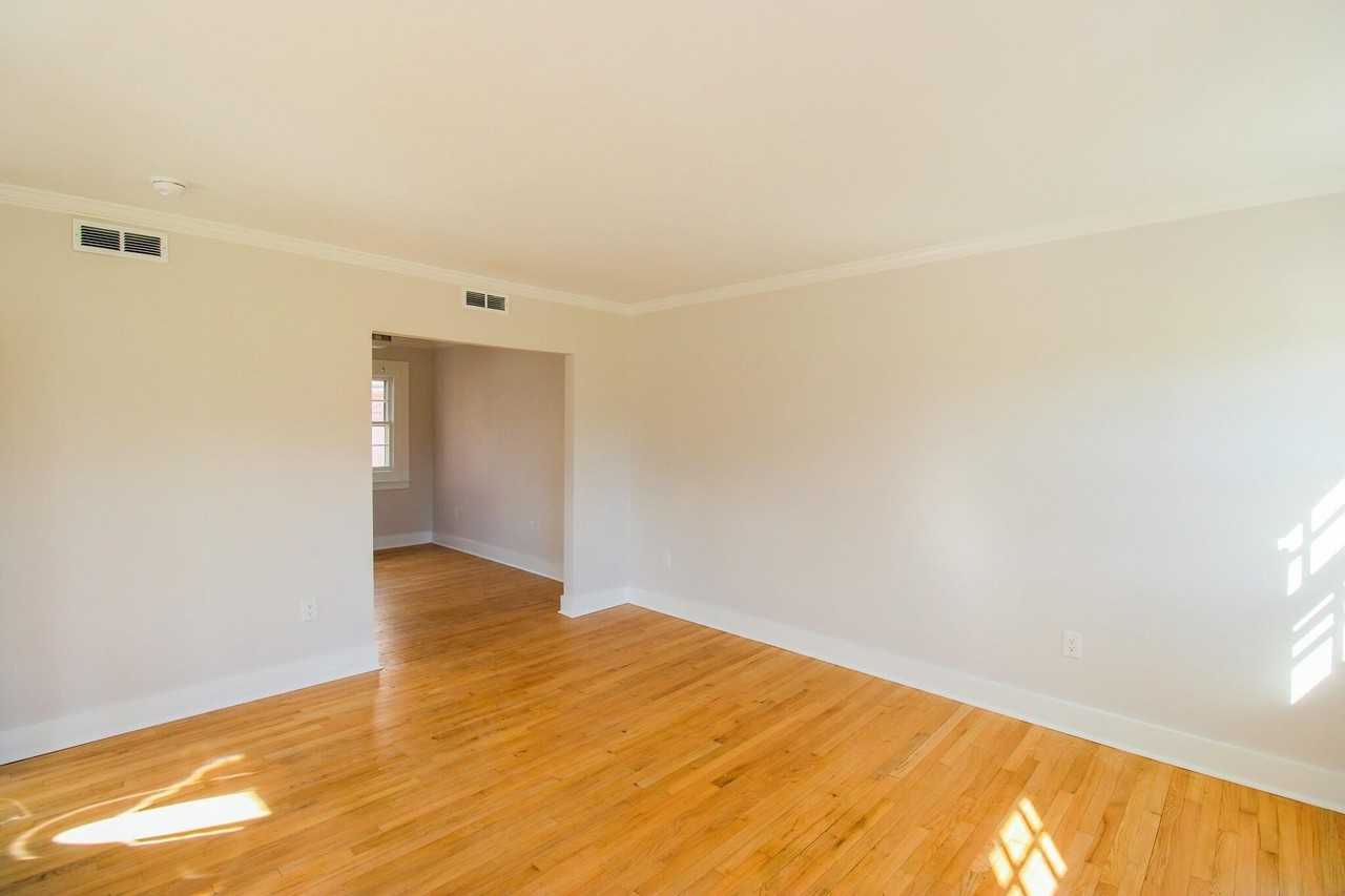 25 Ashley Ave - Photo 4 of 25