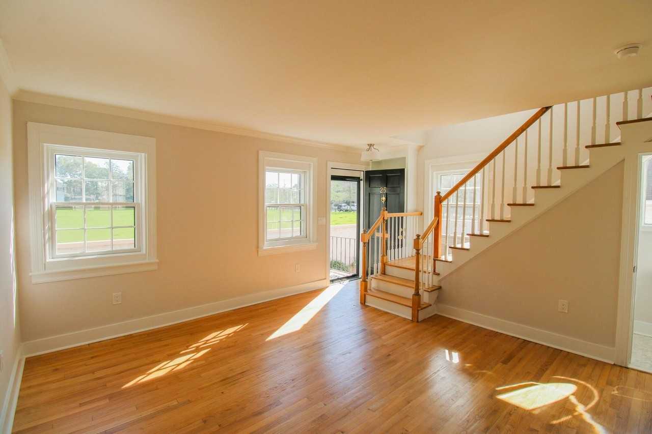25 Ashley Ave - Photo 6 of 25