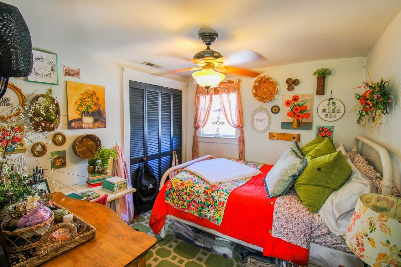 5 Kracke St Apt B - Photo 5 of 11