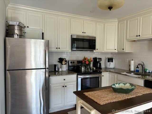 67 W Main St Unit 323 - Photo 3 of 17