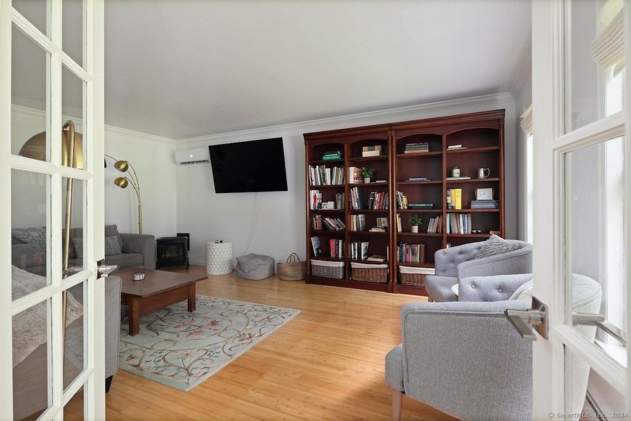 32 Burton Rd - Photo 4 of 24