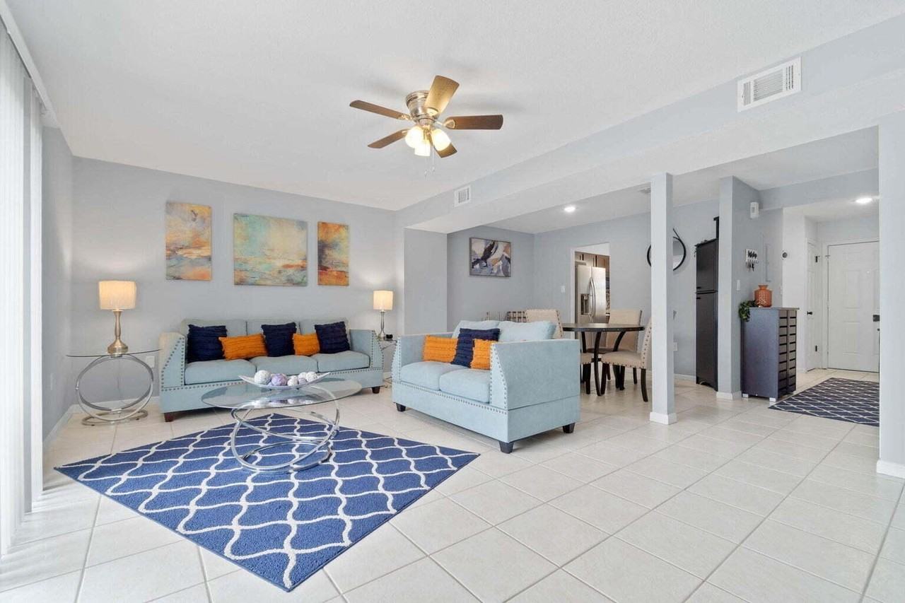216 Cloverdale Blvd #C - Photo 5 of 11