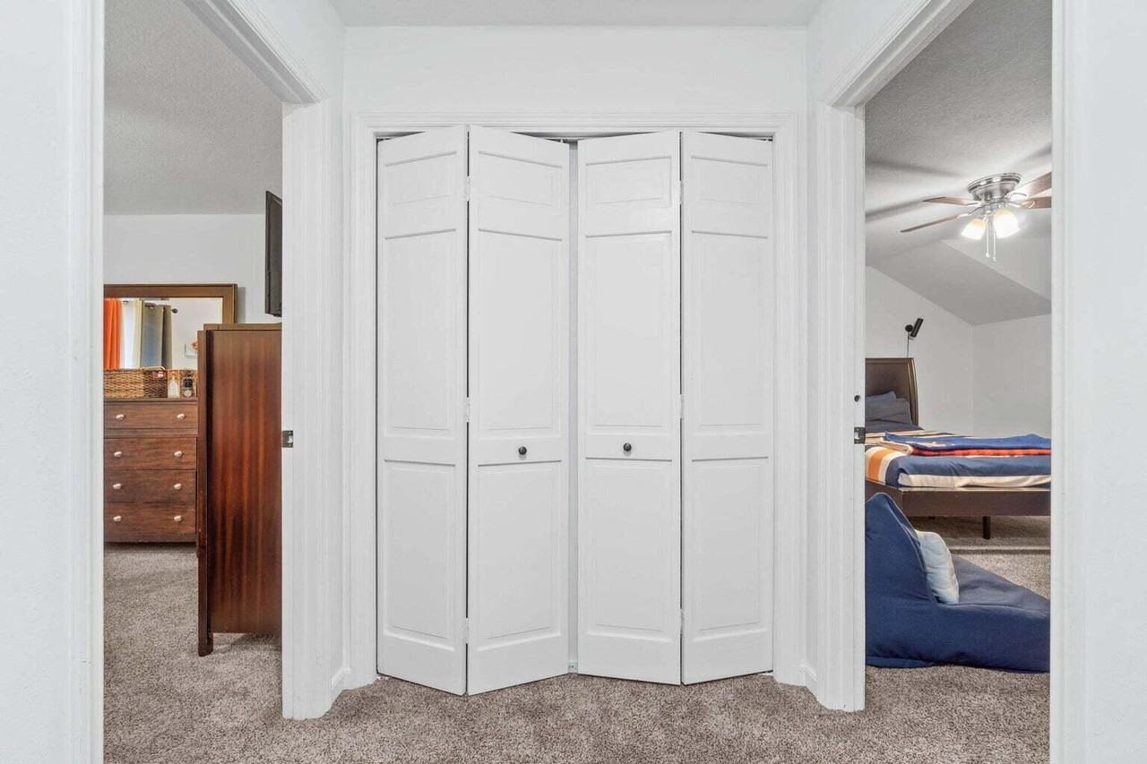 216 Cloverdale Blvd #C - Photo 6 of 11