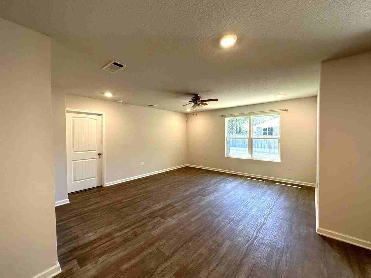 3481 Sparco Dr - Photo 2 of 25