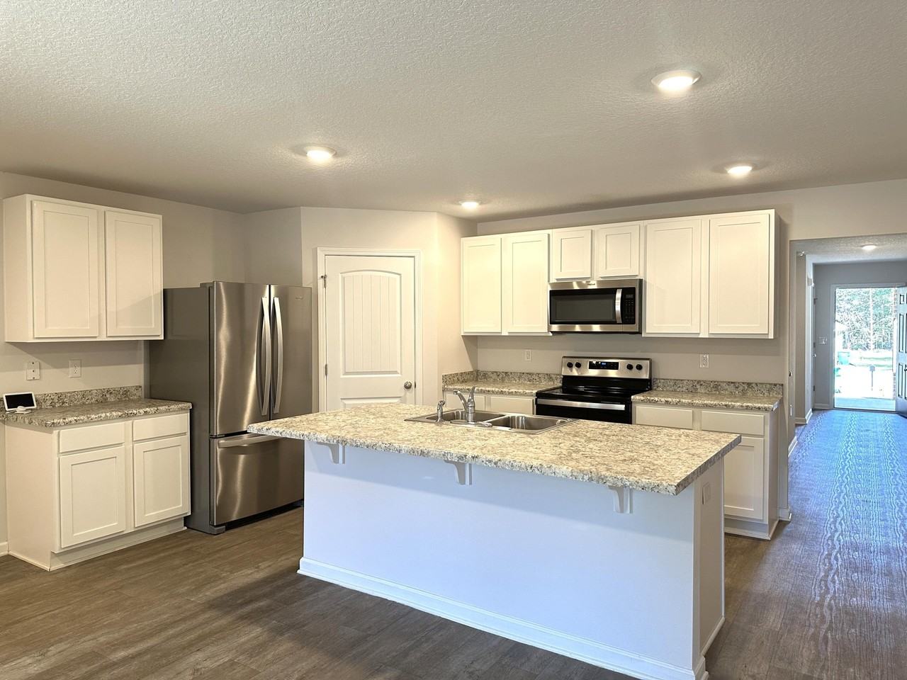 3481 Sparco Dr - Photo 5 of 25