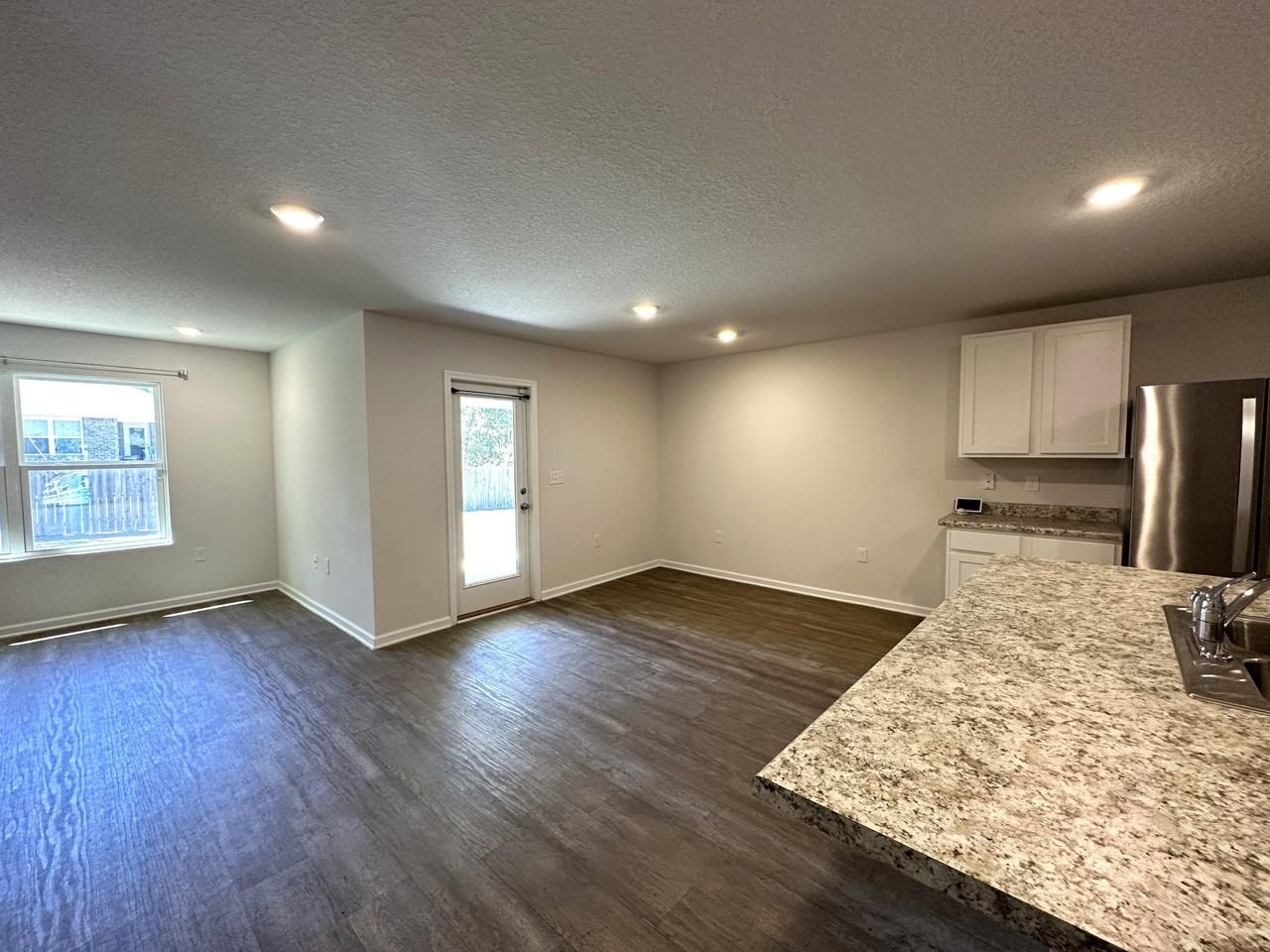 3481 Sparco Dr - Photo 7 of 25