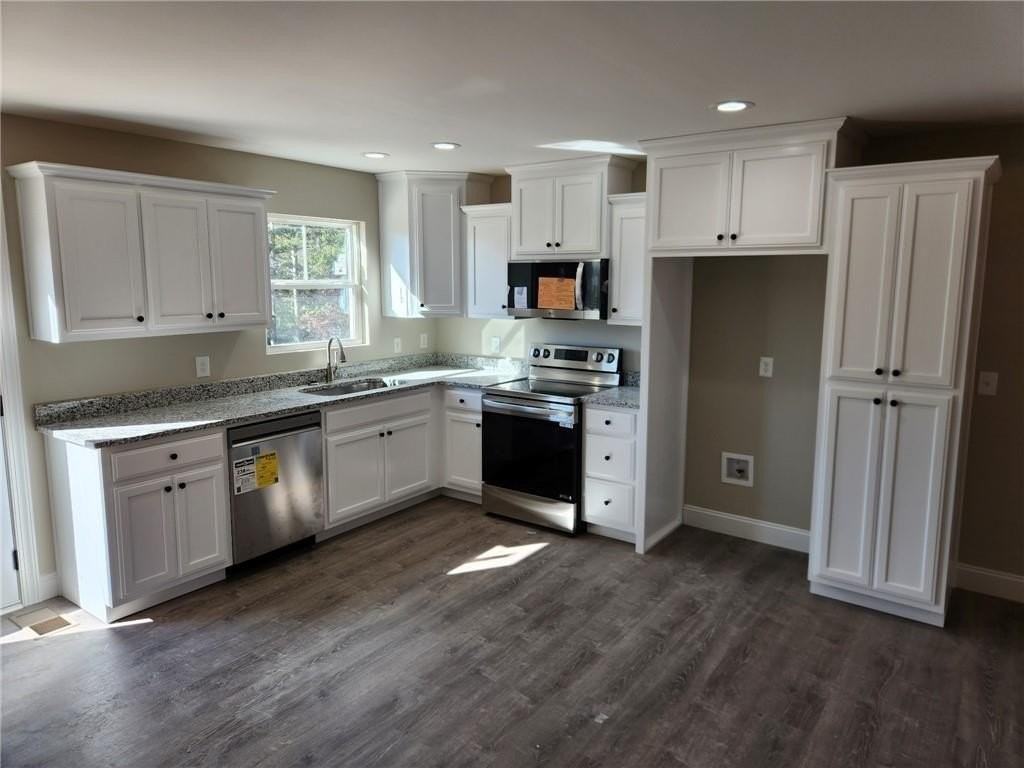 240 Grand Oak Ln - Photo 5 of 25