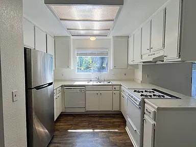 476 South St #476SC - Photo 4 of 12