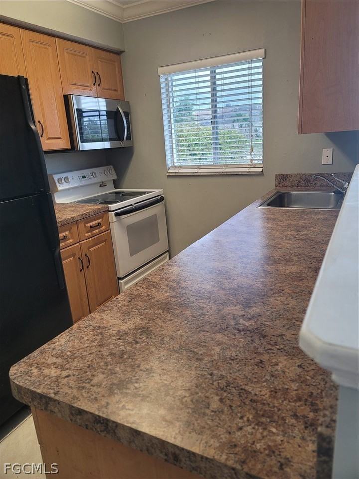 1014 Country Club Blvd #2 - Photo 2 of 10