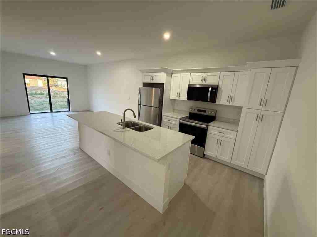 227 Hightower Ave S - Photo 6 of 16