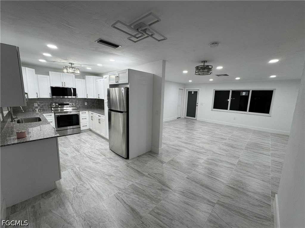 1201 Betmar Blvd - Photo 4 of 13