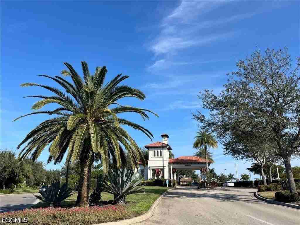 14662 Cantabria Dr - Photo 3 of 49