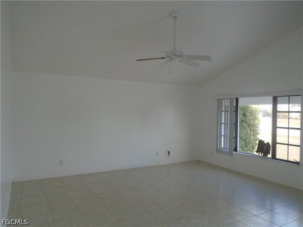 1226 Sw Trafalgar Pkwy Unit 1228 - Photo 3 of 14