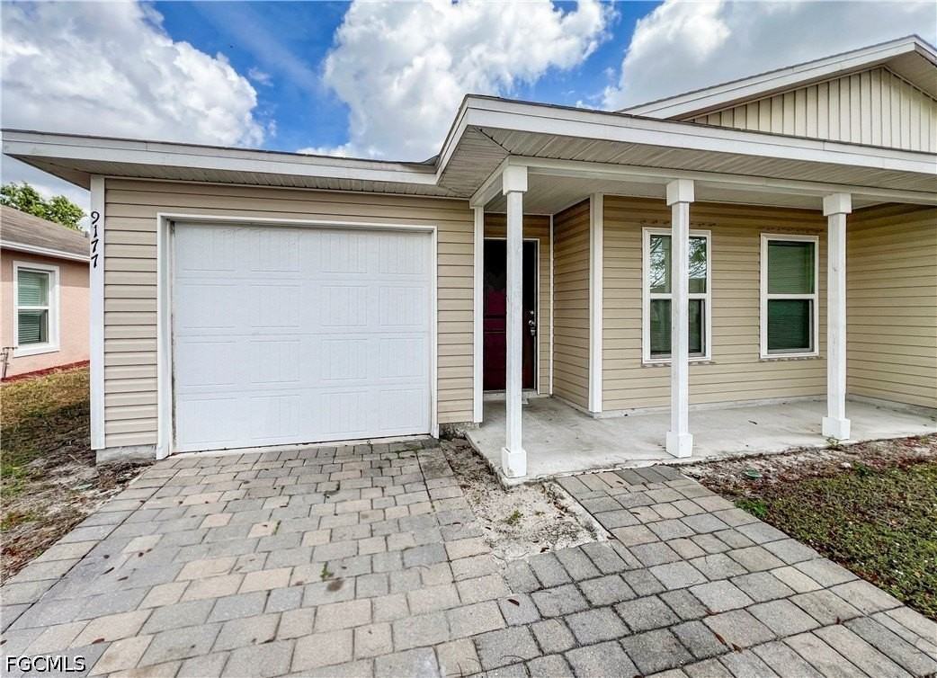 9177 Aegean Cir - Photo 4 of 46