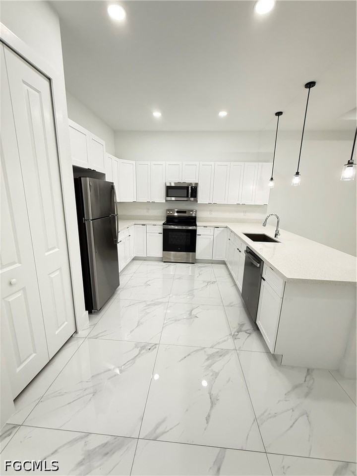 1262 Best Ave - Photo 4 of 12