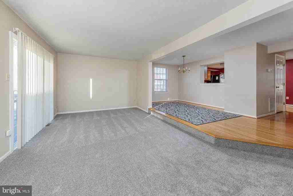 2 Andrew Ct - Photo 4 of 14