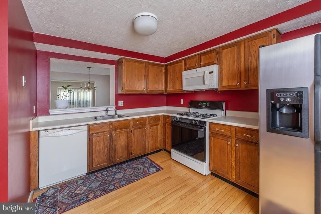 2 Andrew Ct - Photo 7 of 14