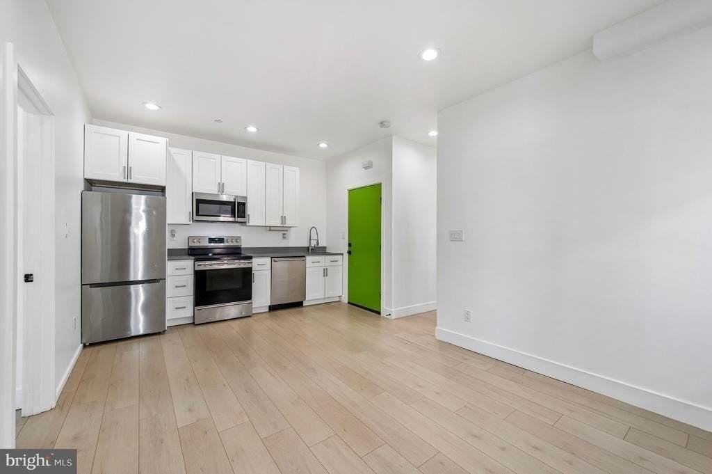 633 N 64th St #2ndFL - Photo 3 of 15