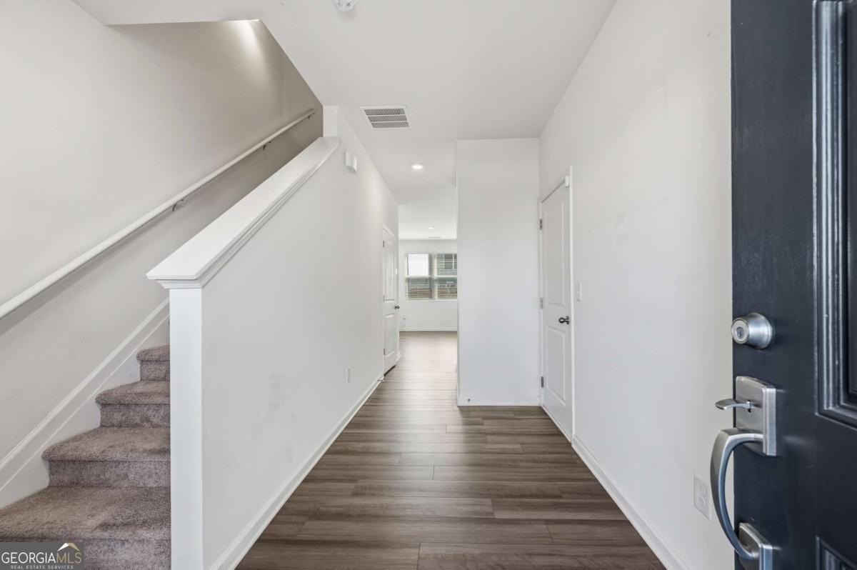 206 Fenchurch Way - Photo 2 of 26