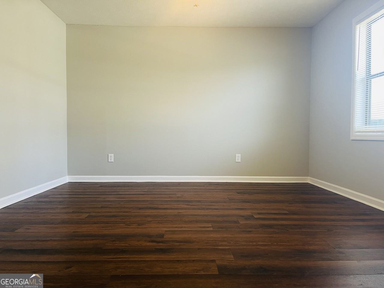 403 Breezy Pines Dr - Photo 6 of 19