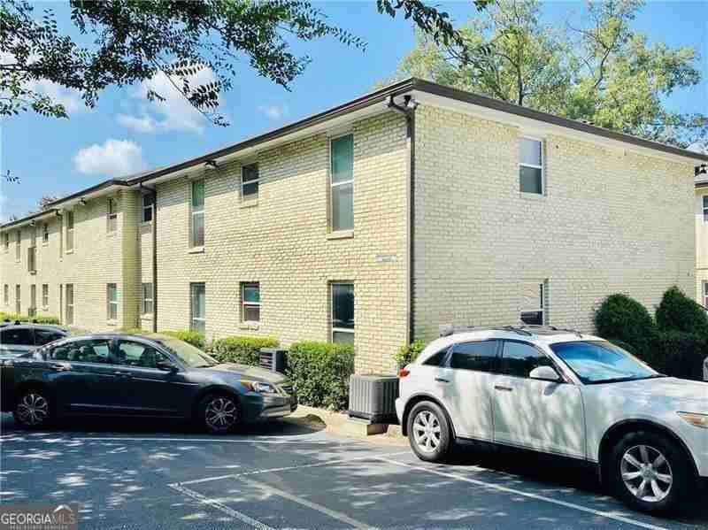 48 Peachtree Ave Ne Apt 213 - Photo 3 of 14