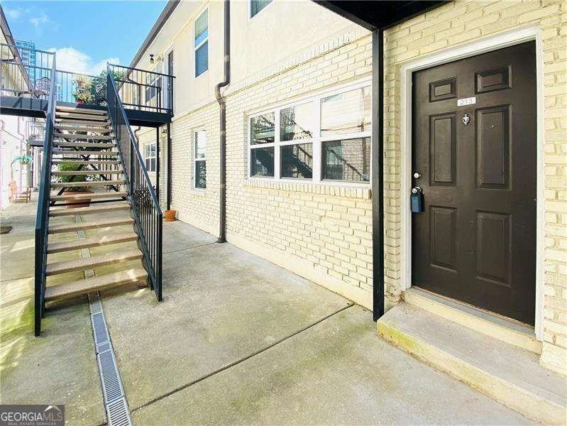 48 Peachtree Ave Ne Apt 213 - Photo 7 of 14