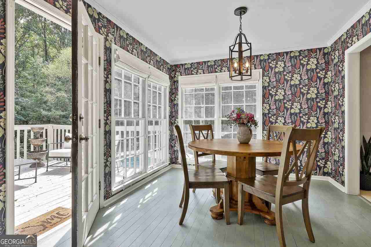 245 Woodsong Dr - Photo 7 of 20