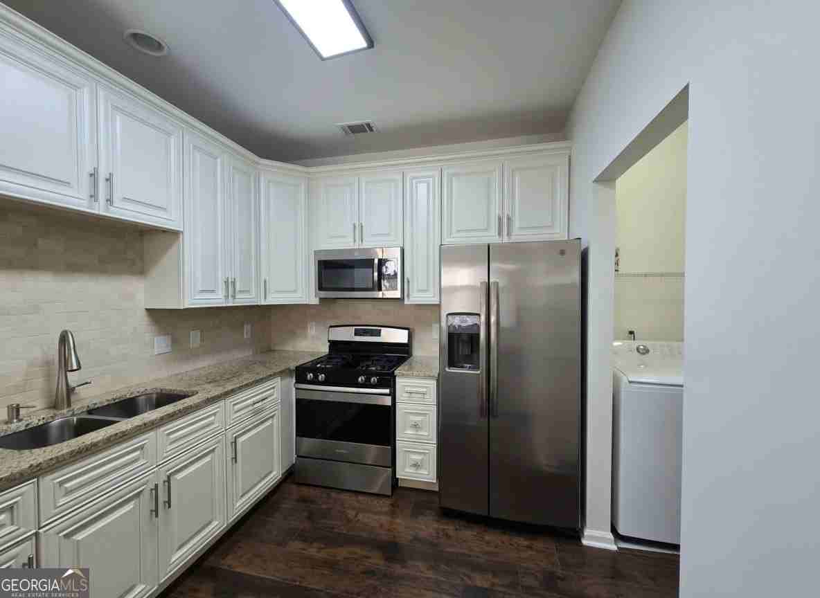 1556 Settlers Walk Ct Sw Bldg 2 - Photo 5 of 12