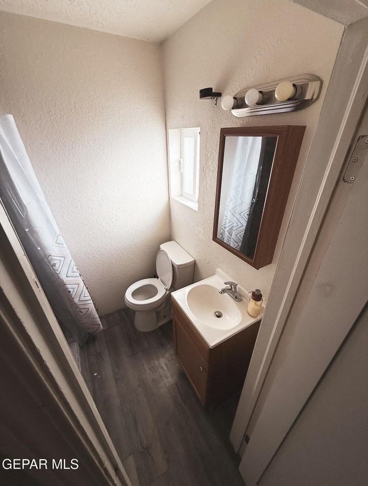 613 N Cebada St Unit B - Photo 7 of 10