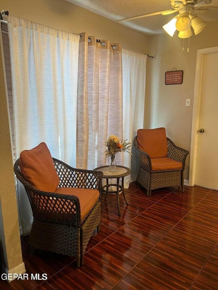 1820 Jack Nicklaus Dr - Photo 7 of 17